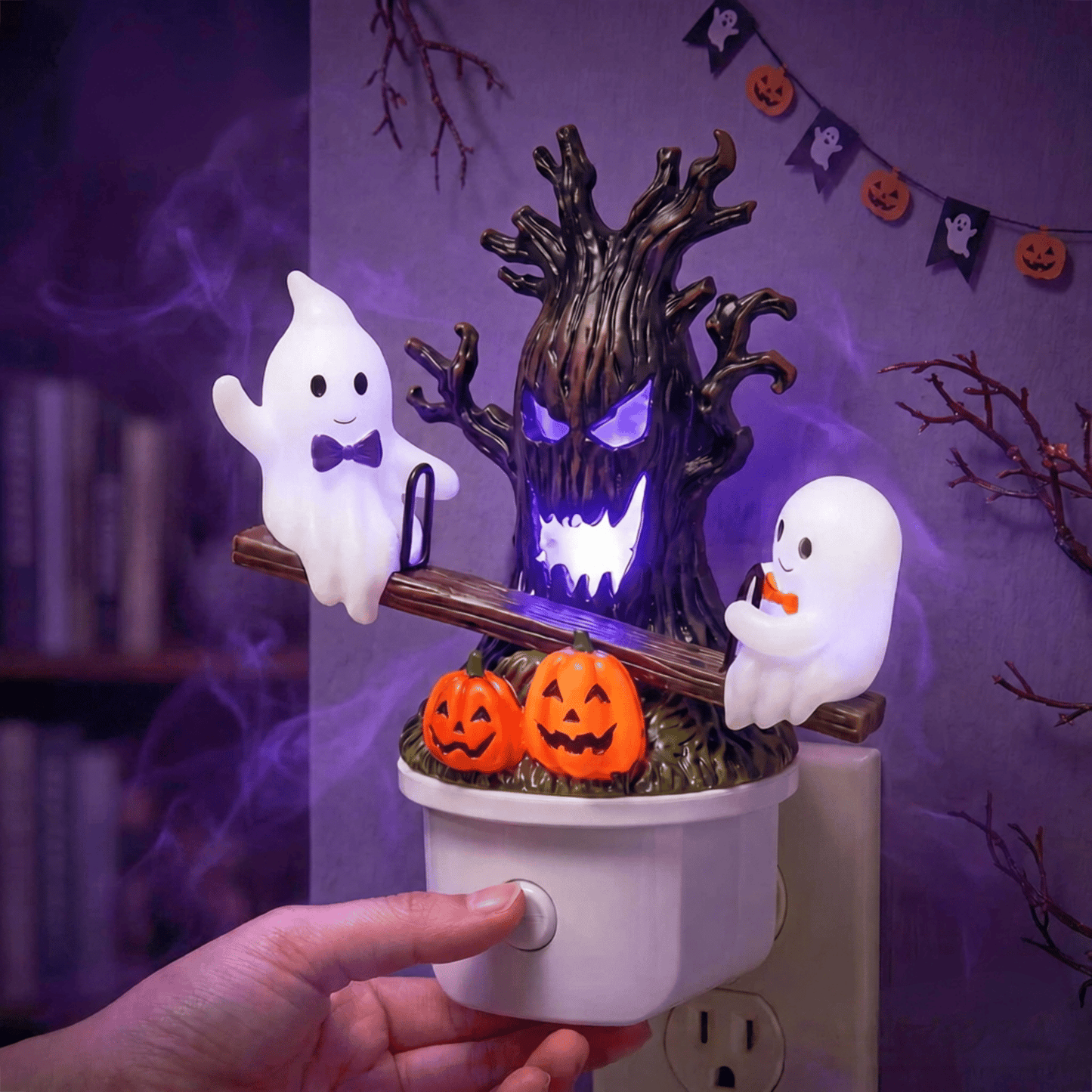 🔥HOT SALE 49% OFF🎃👻Animated Seesaw Ghost Plug In LED Night Light